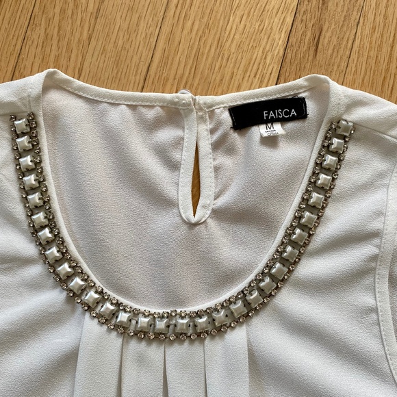 Faisca White Sleeveless Blouse with Rhinestone Embellished Neckline Size M - Picture 4 of 8
